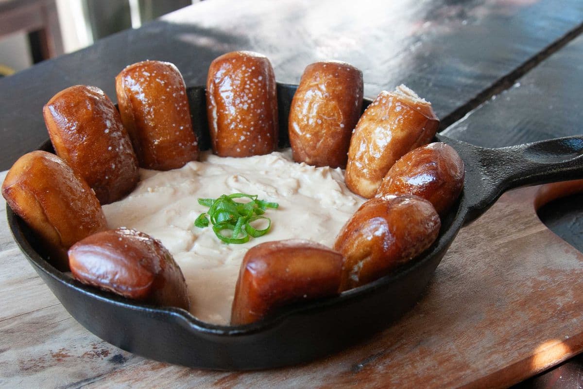 Guinness Cheese Pretzel Pan