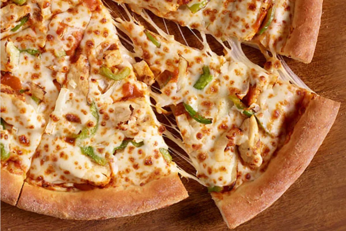 Large Butter Chicken Pizza