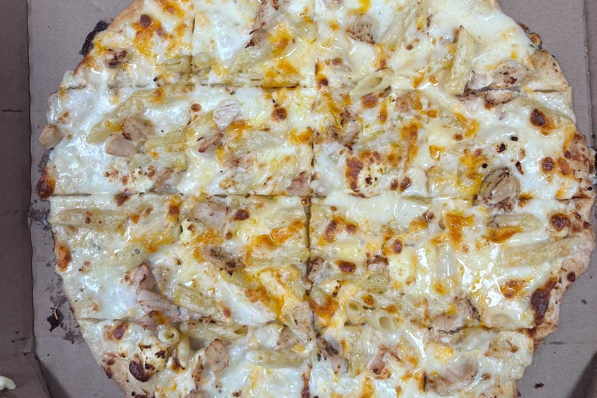 12" Medium Alfredo Chicken Pizza