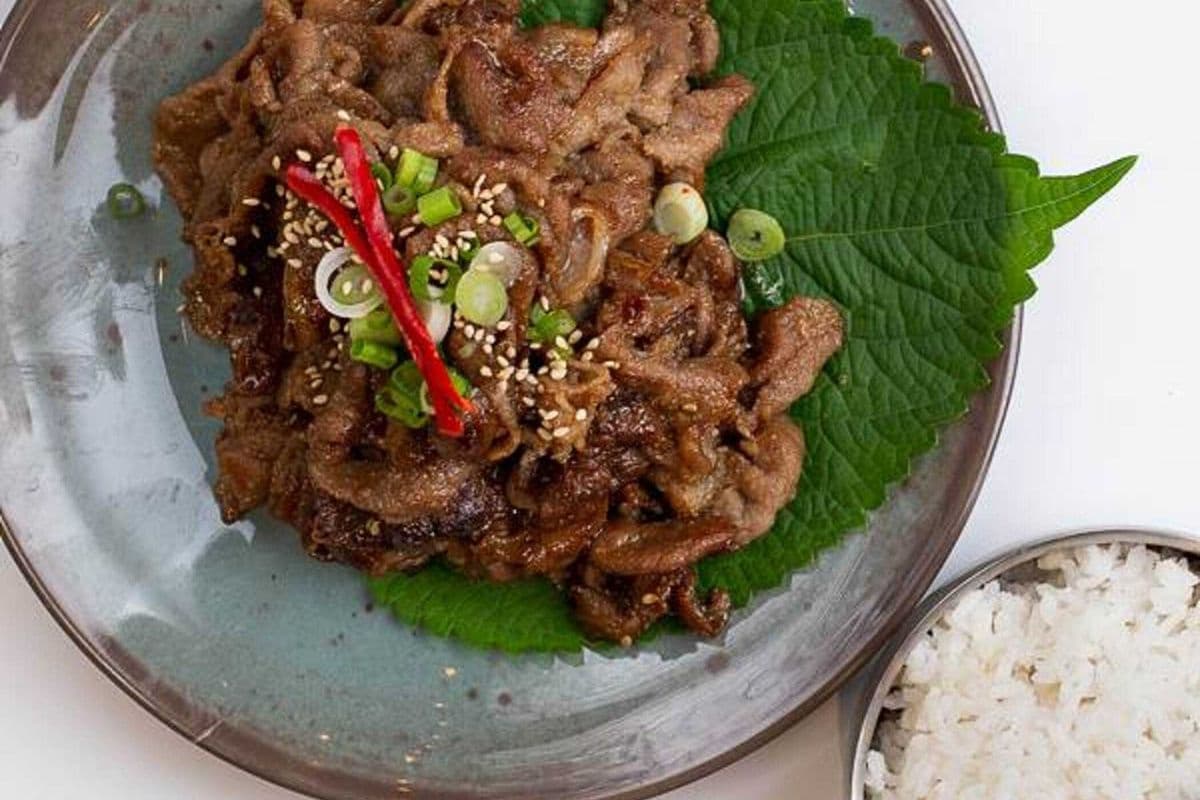 Grilled Pork Bulgogi (돼지불백 韩式烤梅花肉)