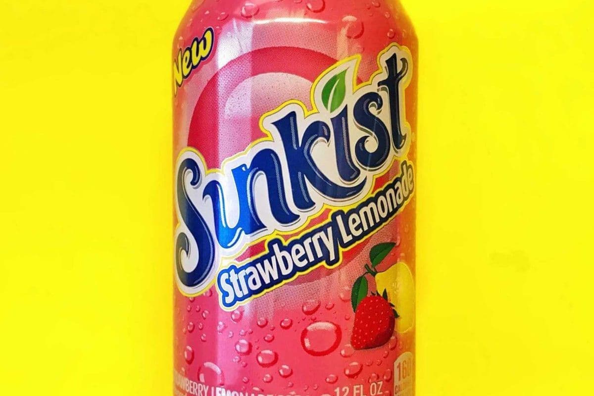 Sunkist Strawberry (355ml)