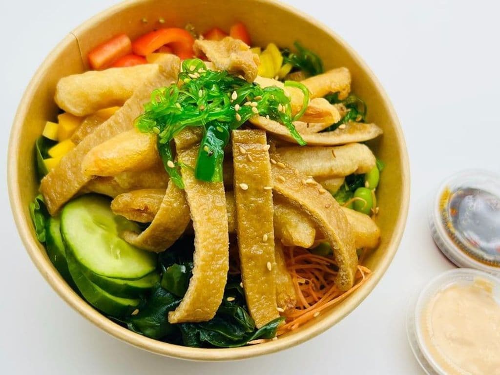 71. Poké Végé/ Vergetable Poke ( Legume, Tofu, Patate Sucrée/Vegetable. Tofu, sweet potato)