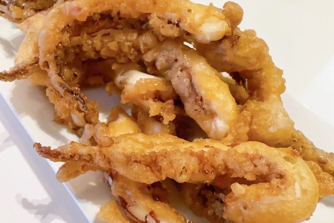 D21. Deep-fried Squid Tentacles 酥炸魷魚鬚