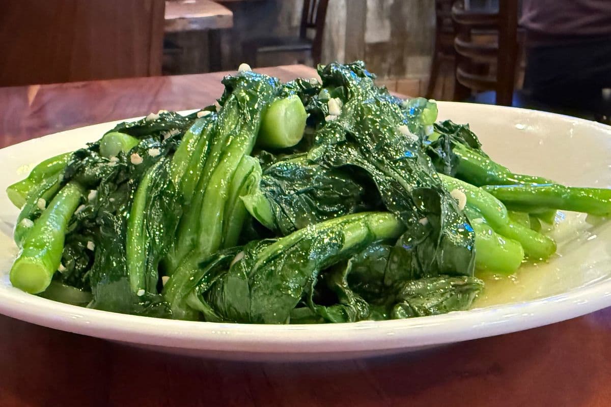 Stir Fried Yau choi 薑汁炒菜心