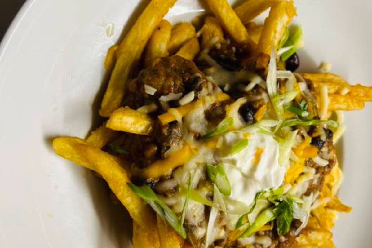 Chili Cheese Poutine