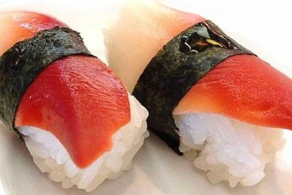 Surf Clam Sushi (2pcs)