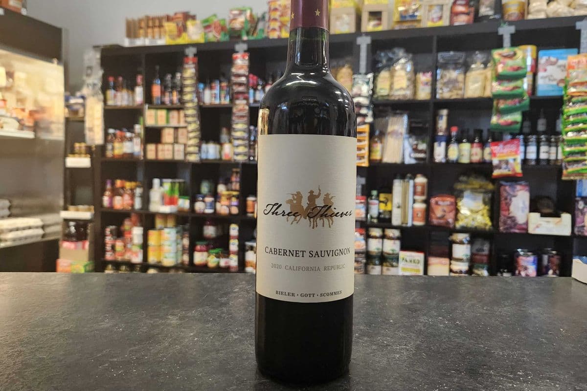 Three Thieves Cabernet Sauvignon (750 ml) (1 x 750ml)