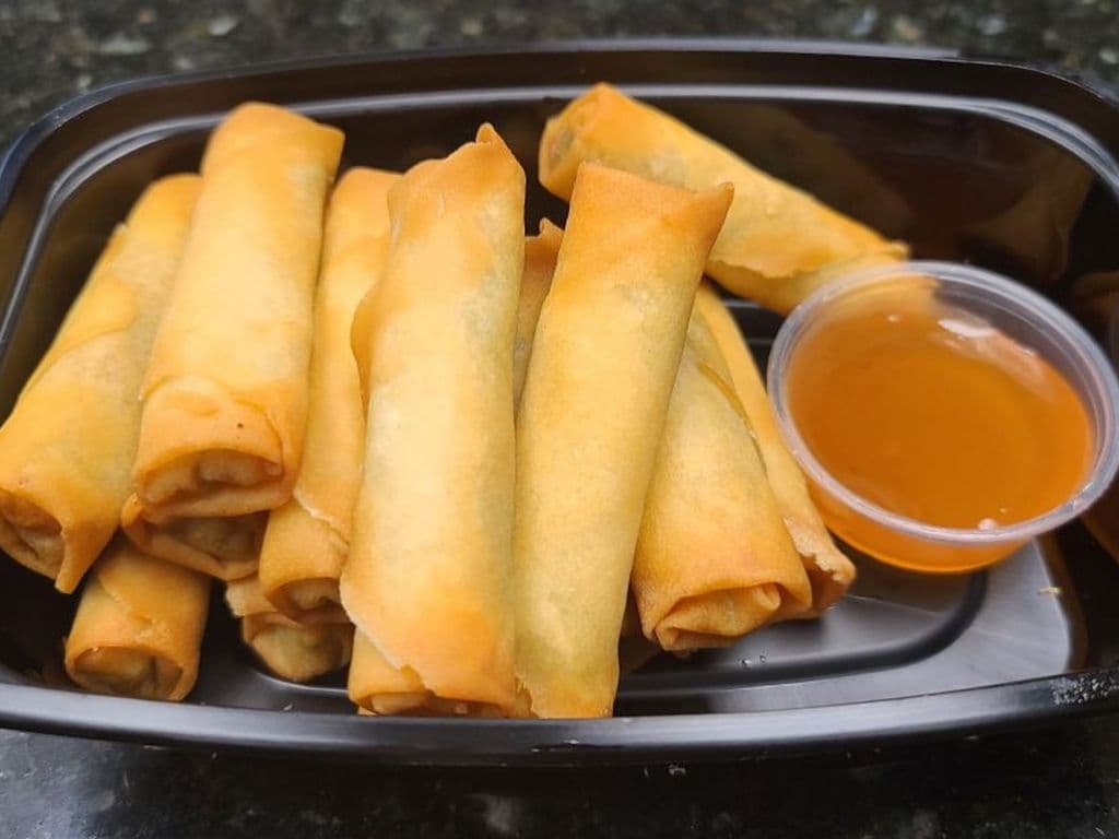 Veggie Spring Roll (10 Pcs)