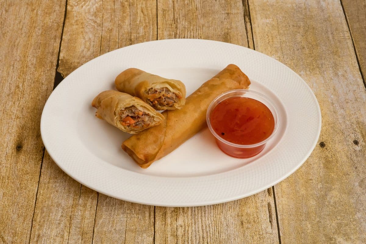 A1. Spring Rolls (2 pcs)