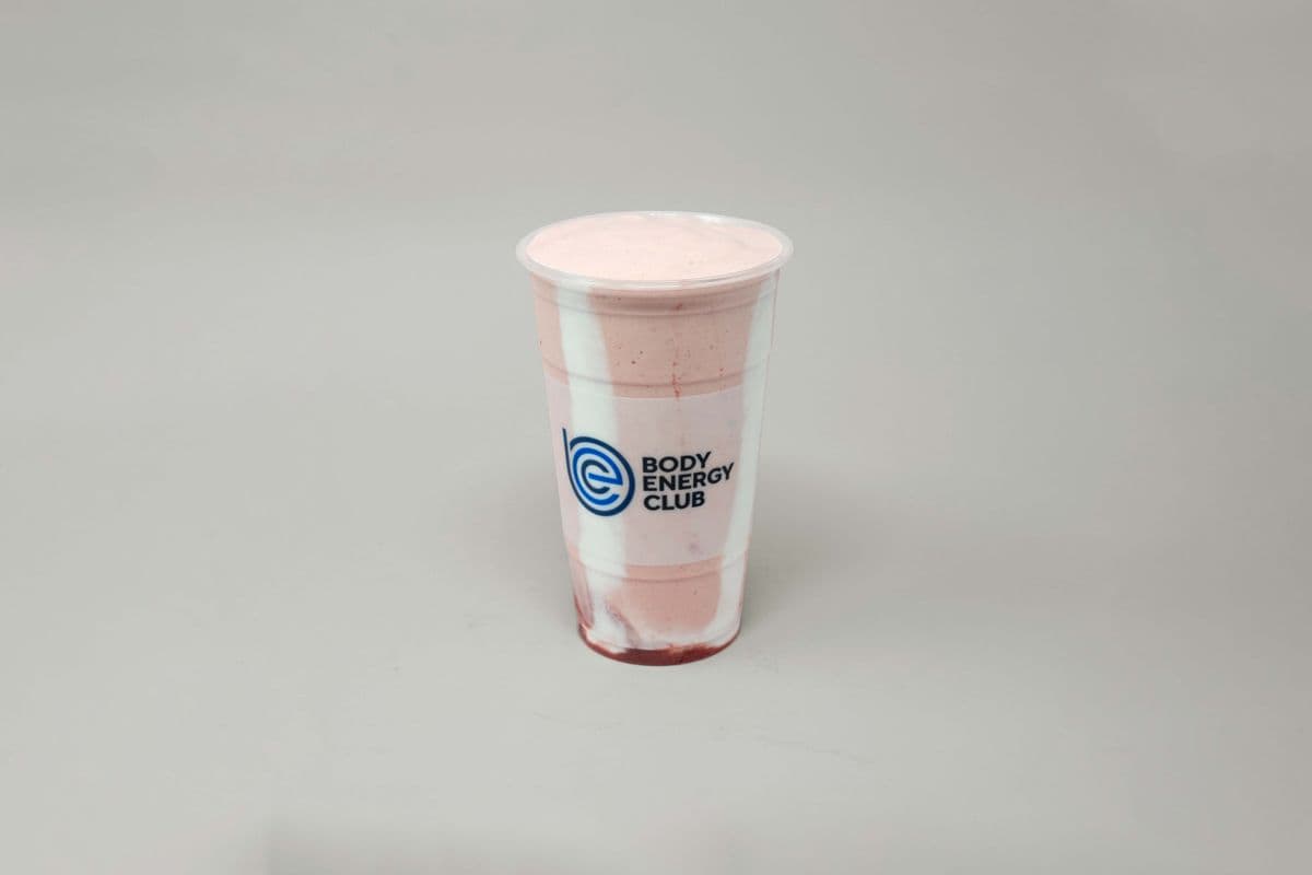 Strawberry Bae Smoothie