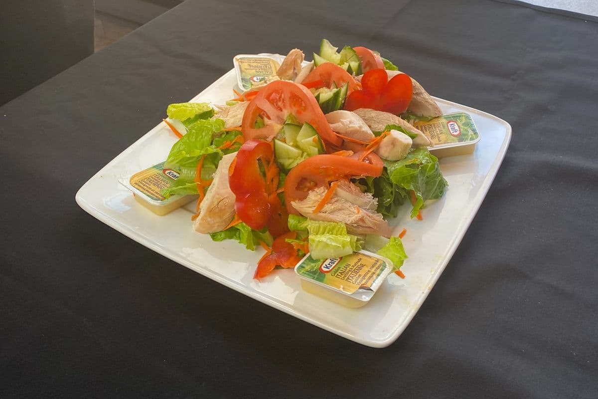 28. Salade de poulet / Chicken Salad