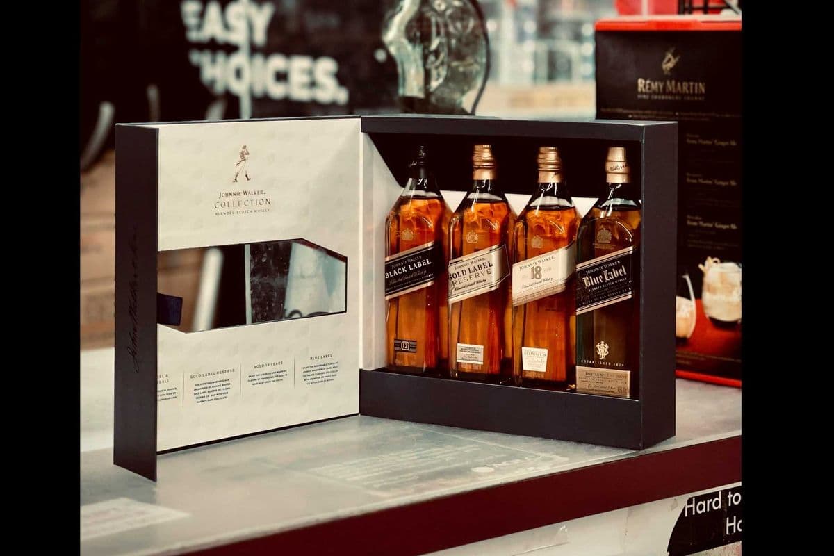 JOHNNIE WALKER FAMILY COLLECTION PK (1 x 4x200.00 ml)