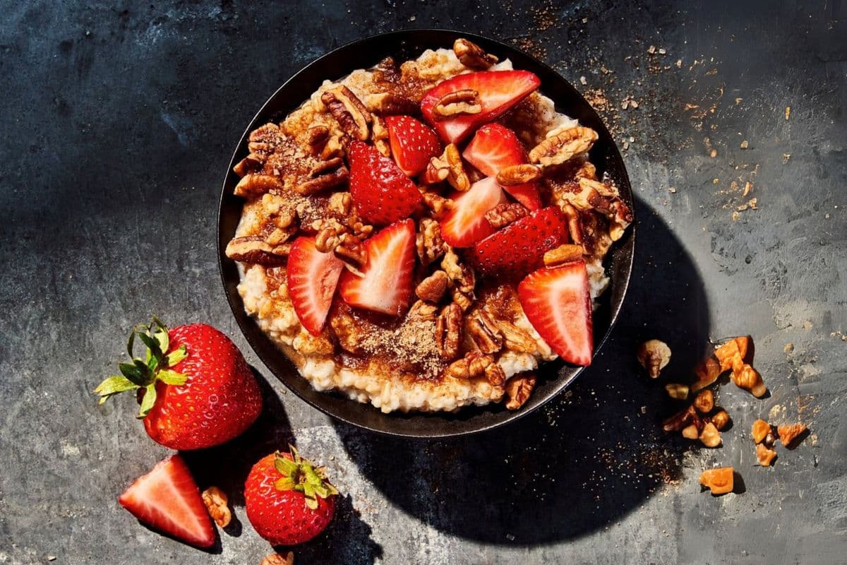 Steel Cut Oatmeal with Strawberries & Pecans
