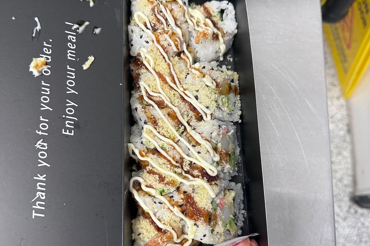 J5. Dynamite Roll (10 pcs)