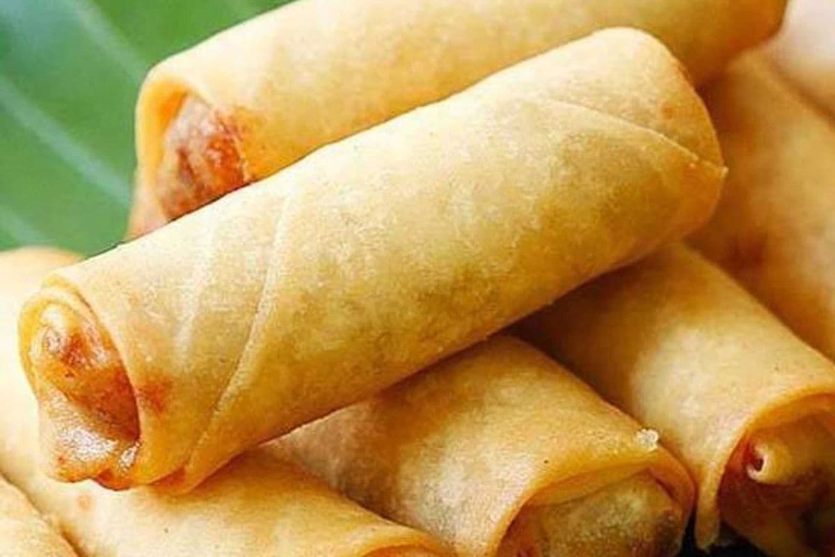 V4. Vegetarian Fried Roll (2 rolls) (1 order come with 2 rolls)