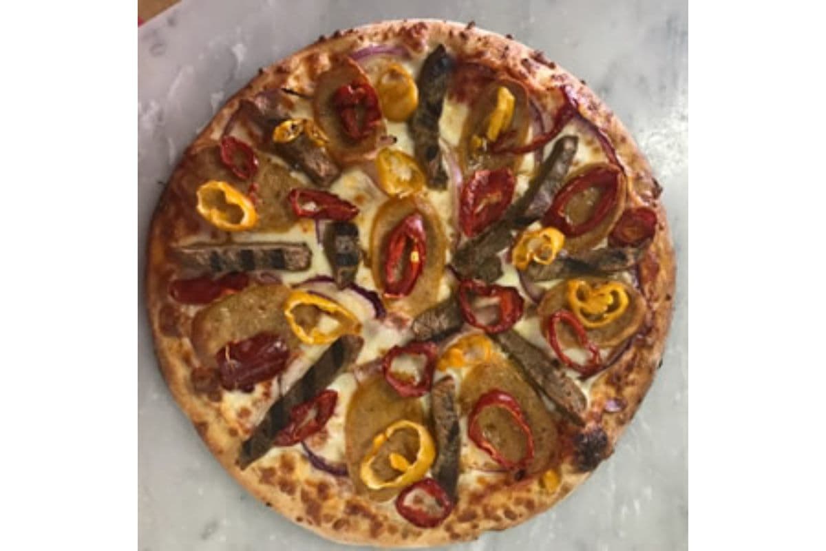 Medium Sizzling Cecily Pizza (8 Slices)