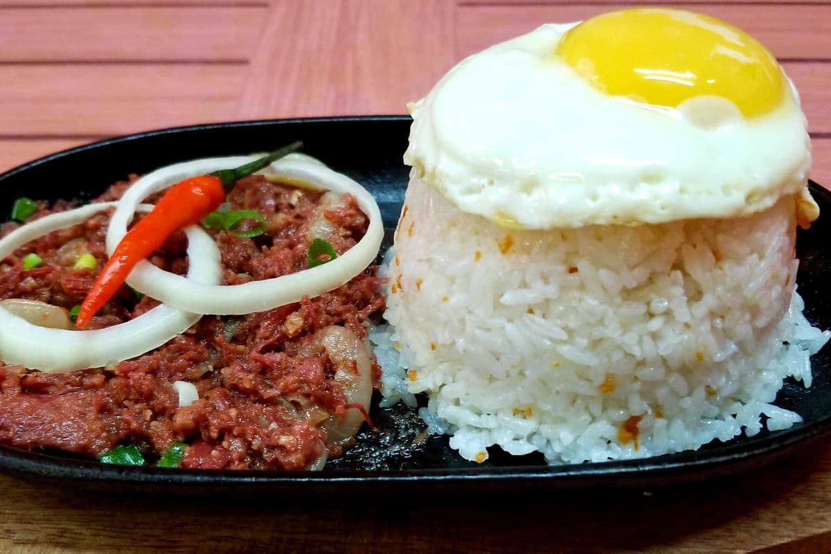 Cornsilog (Corned Beef)