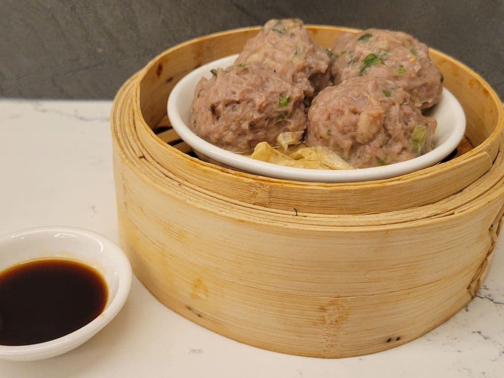 ST12 Steamed Beef Balls 香茜陳皮牛肉球