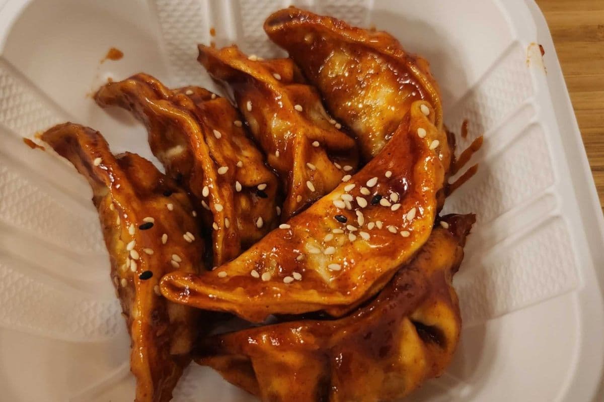 Spicy Veggie Gyoza (6 pcs)