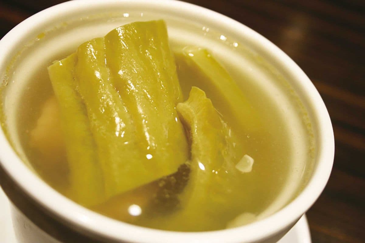 Chicken Soup with Bitter Melon & Pineapple 苦瓜鳳梨雞湯