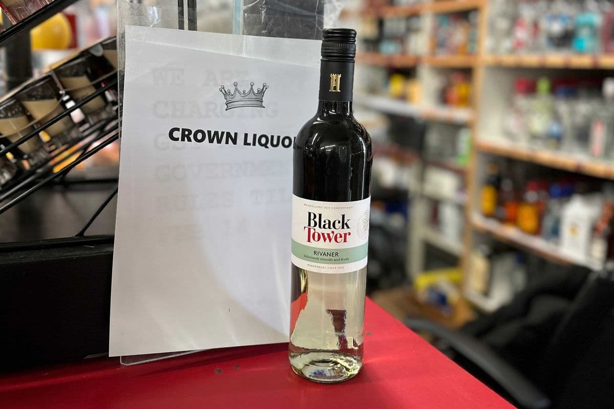 Black Tower (1 x 750 ml)
