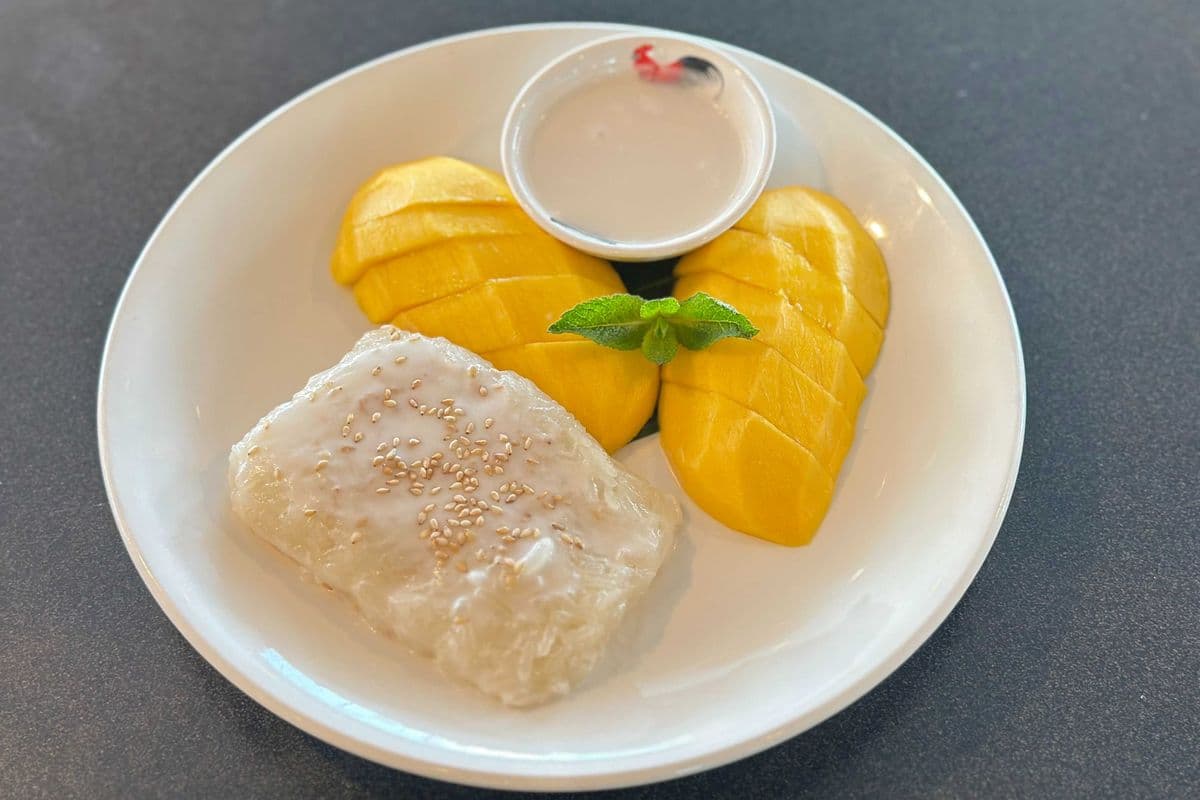 DE02 Mango sticky rice