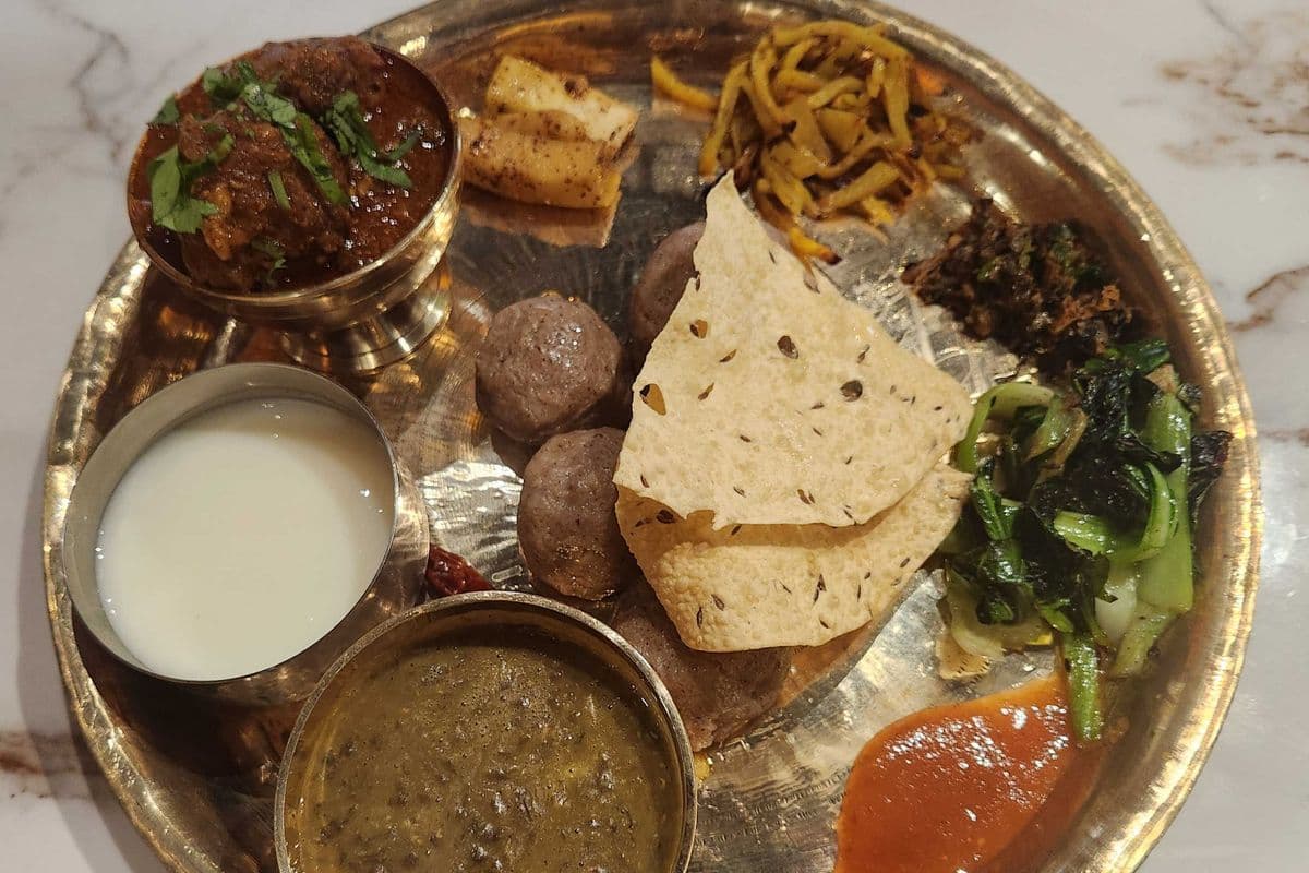 Phaphar Dhido - Chicken