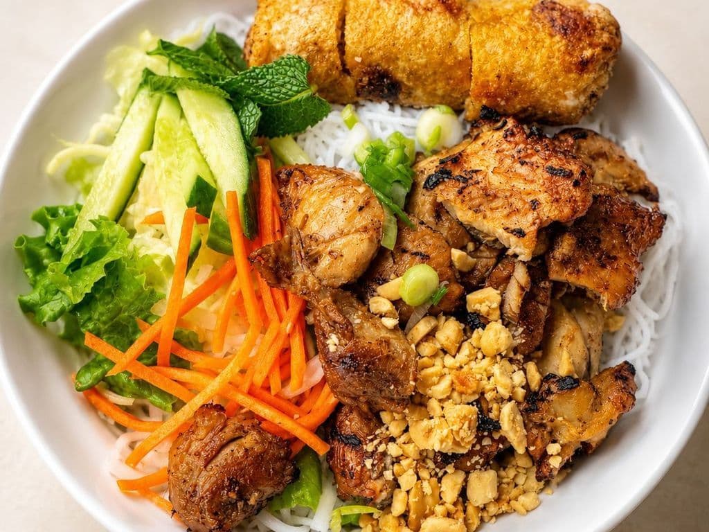 422. Grilled Chicken and Deep Fried Spring Roll on Vermicelli