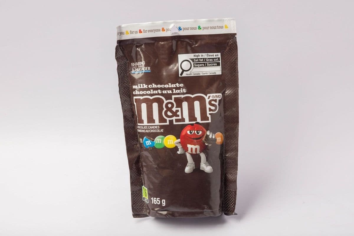 M&M's Milk Chocolate Stand Up Pouch (165g)