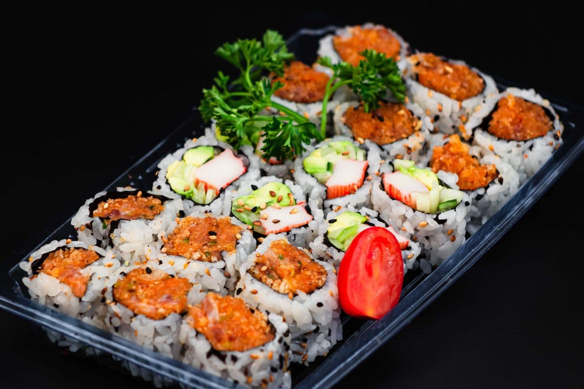 Spicy Roll Combo (18 pcs)