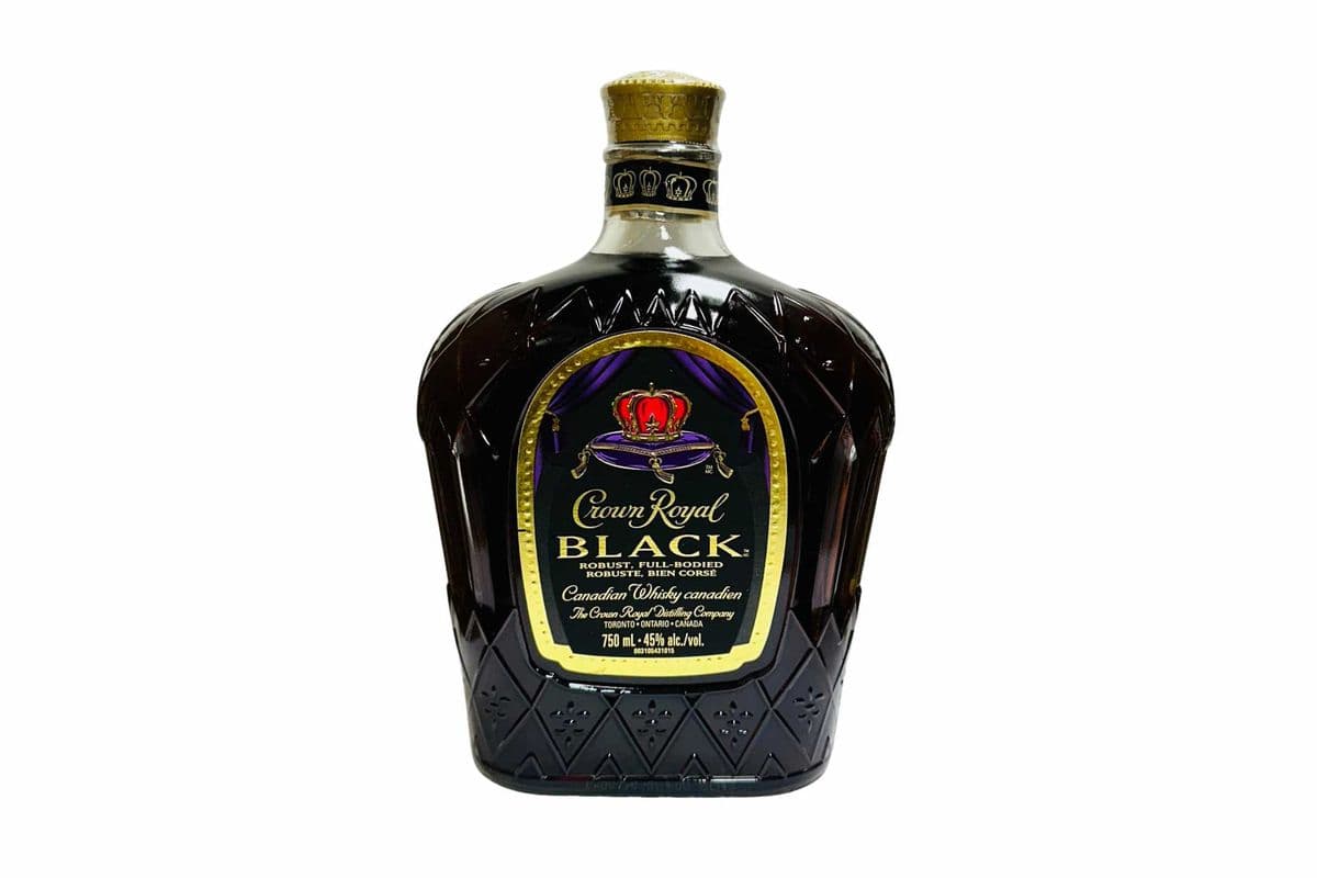 Crown Royal Black (1 x 750 ml)
