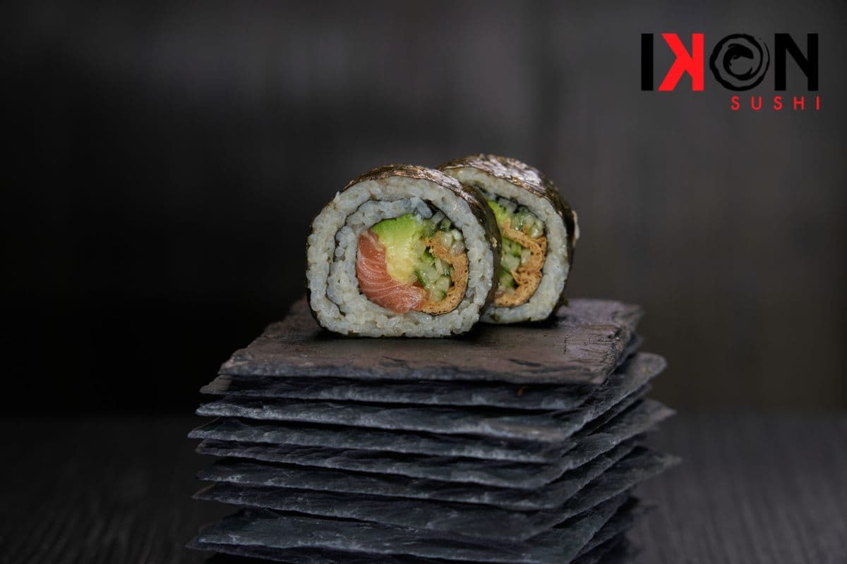 R6. Sake-Cu Roll (5 pcs)