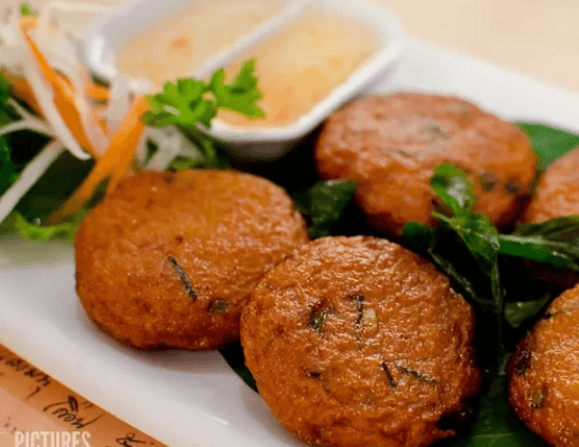 20. Thai Fish Cakes - Pla Tod Mun (6 pcs)