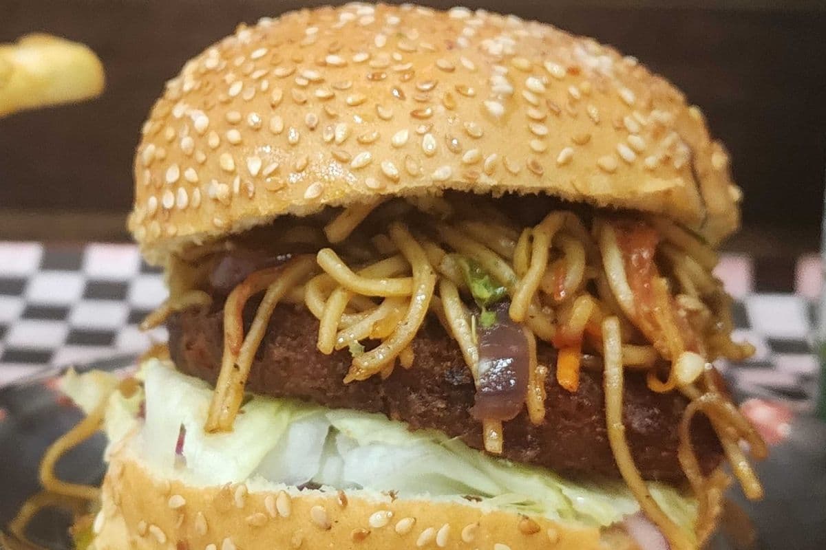 Veg Noodle Burger
