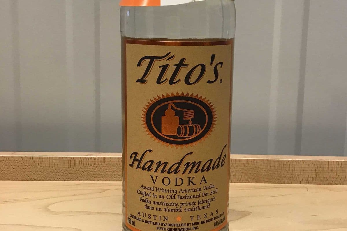 Tito's Vodka (1 x 750 ml)