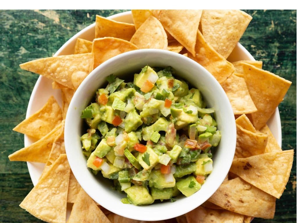 CHUNKY GUAC. & CHIPS halal & vegan