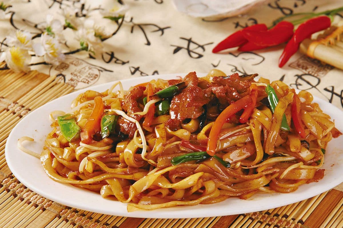 903. Fried Beef Rice Noodle