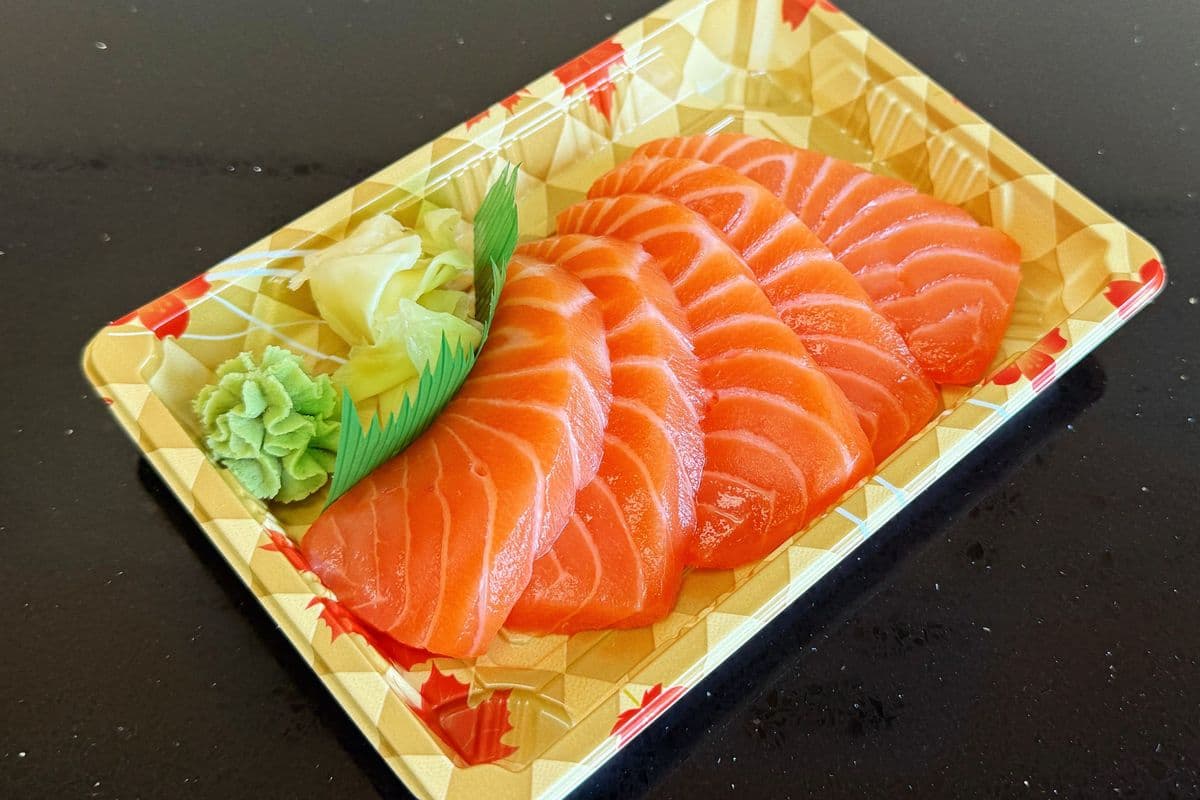 S0. Salmon Sashimi (1/4 lb)