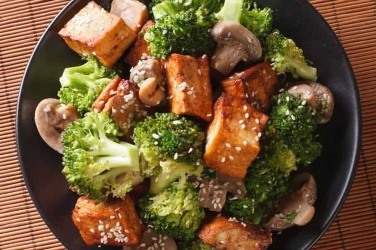 Tofu, Chinese Mushrooms, Broccoli