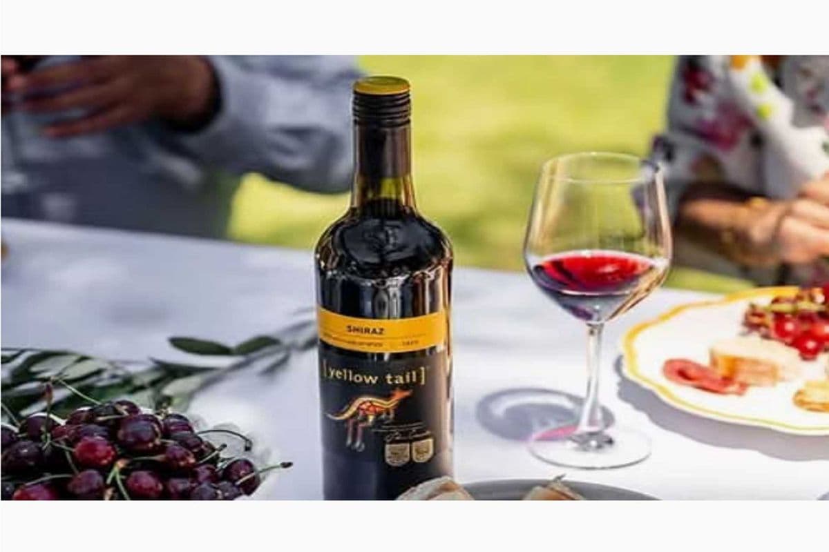 YELLOW TAIL SHIRAZ (1 x 750 ML)