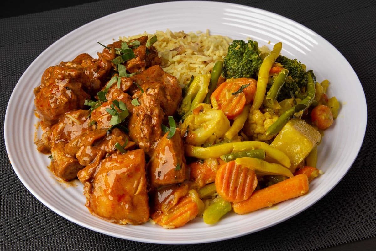 Combo Platter 4 - Single Veggies and Single Meat Portion