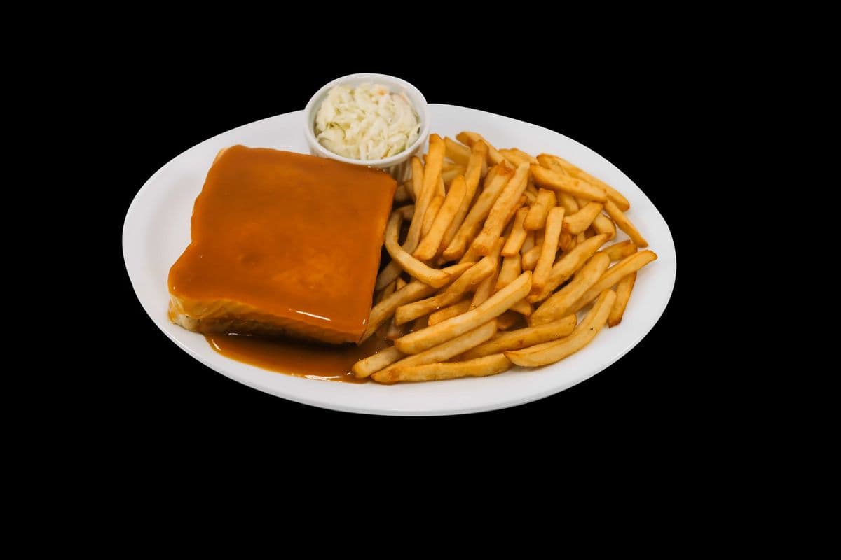 10. Repas sandwich chaud au poulet (viande blanche) / Hot Chicken Sandwich Meal (White Meat)
