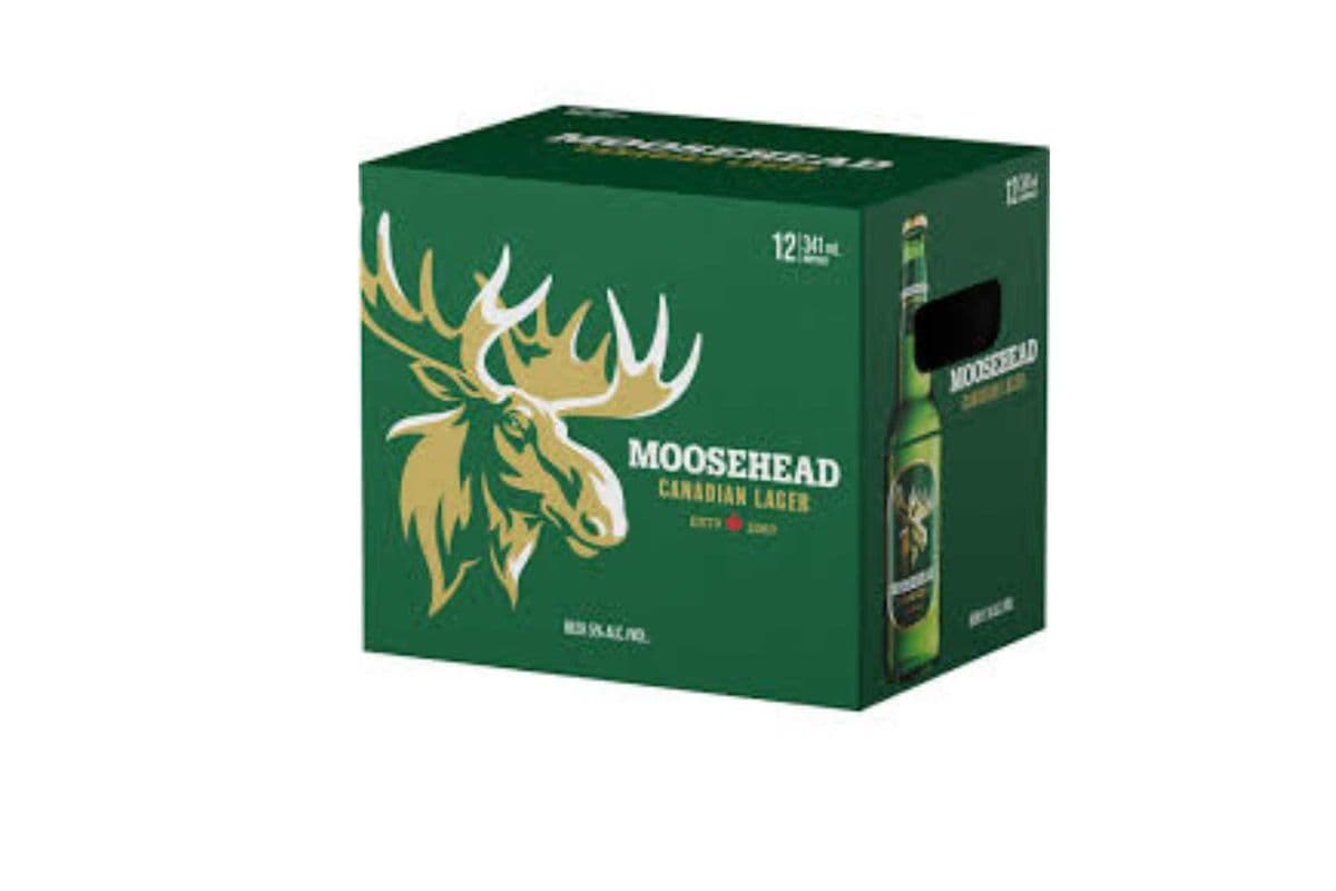 Moosehead Lager (12 x 355 ml Bottles)