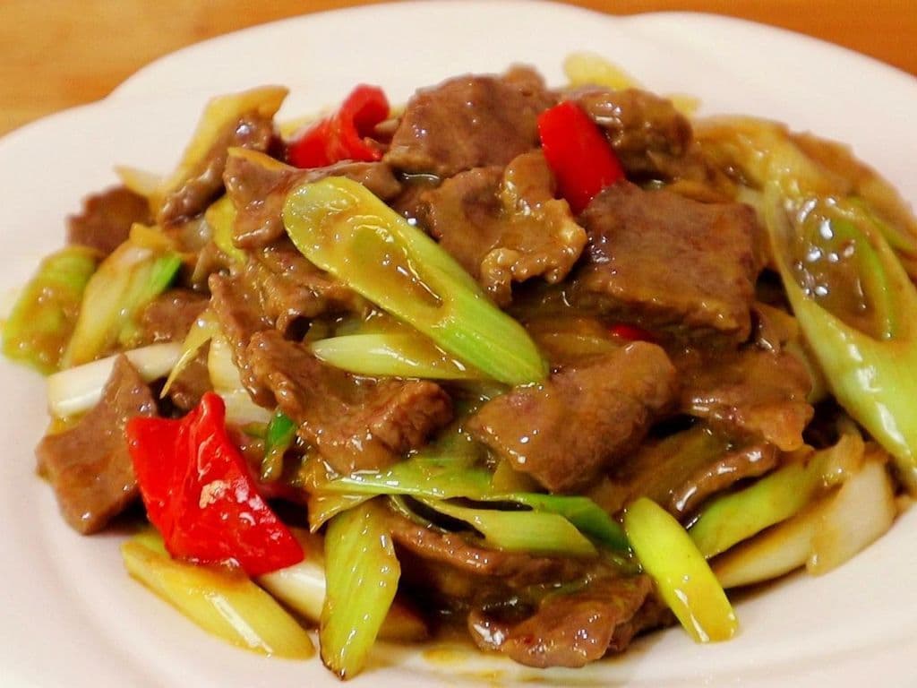 62.Stir Fried Beef & Onions葱爆牛肉