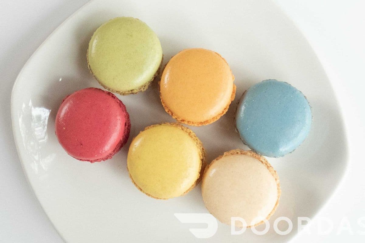 Rasberry Macaron