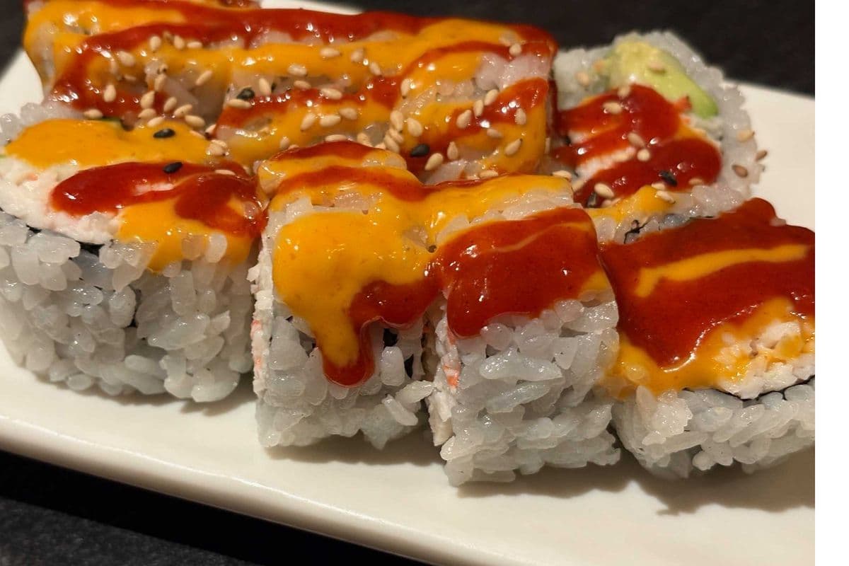 Spicy California Roll (8 cuts)