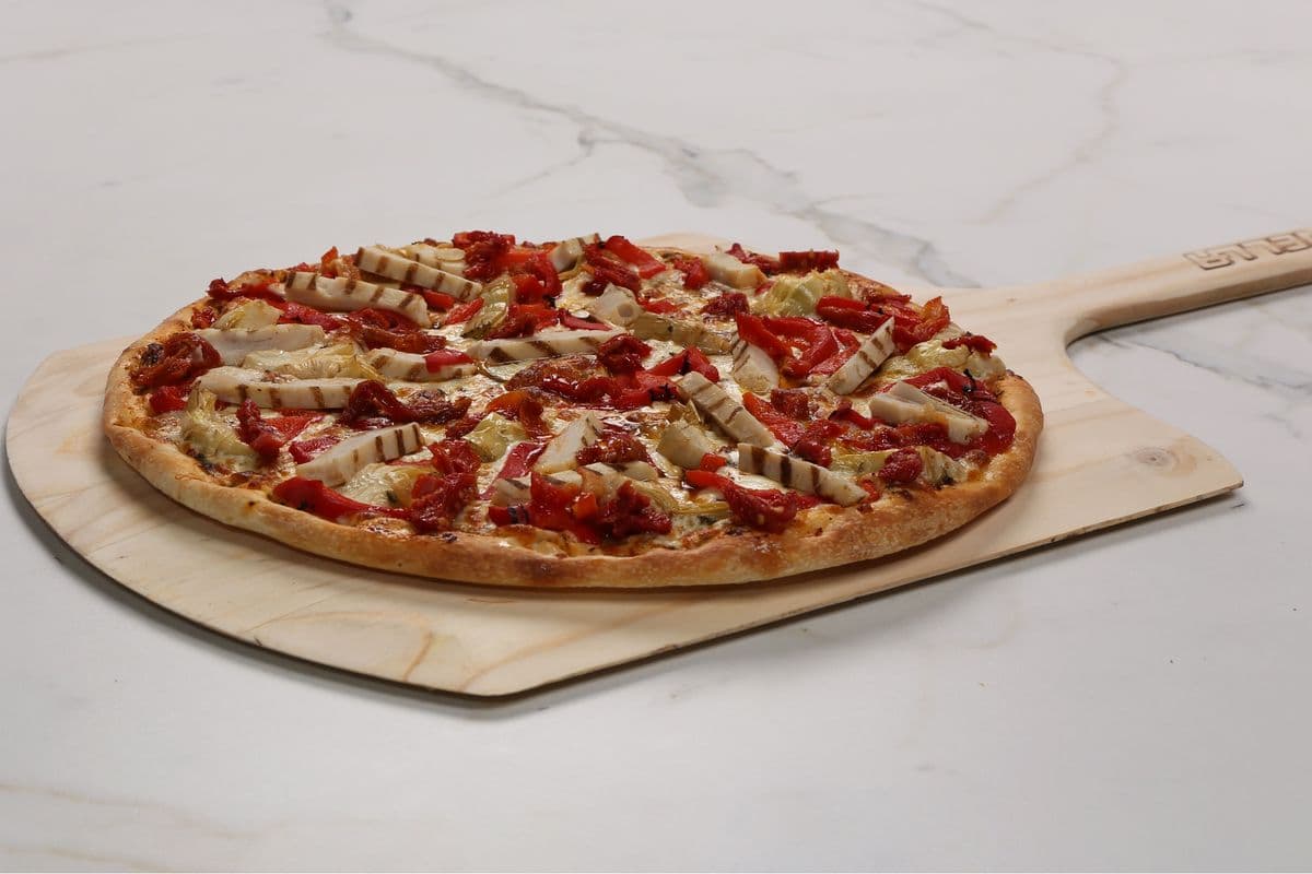 10" Small Chicken Pesto Pizza (6 Slices)