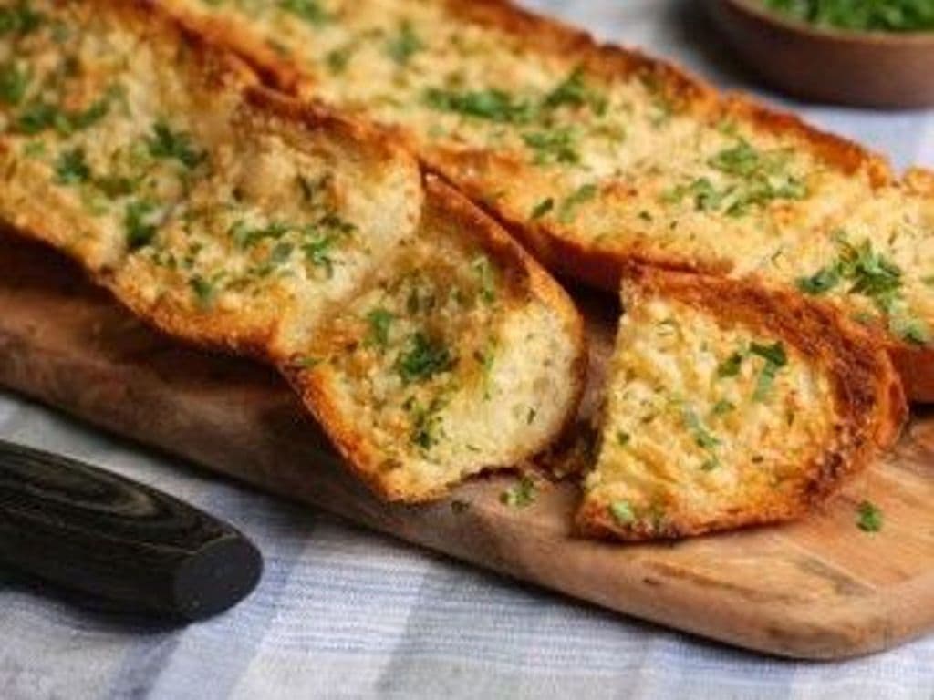 Pain a l'Ail / Garlic Bread
