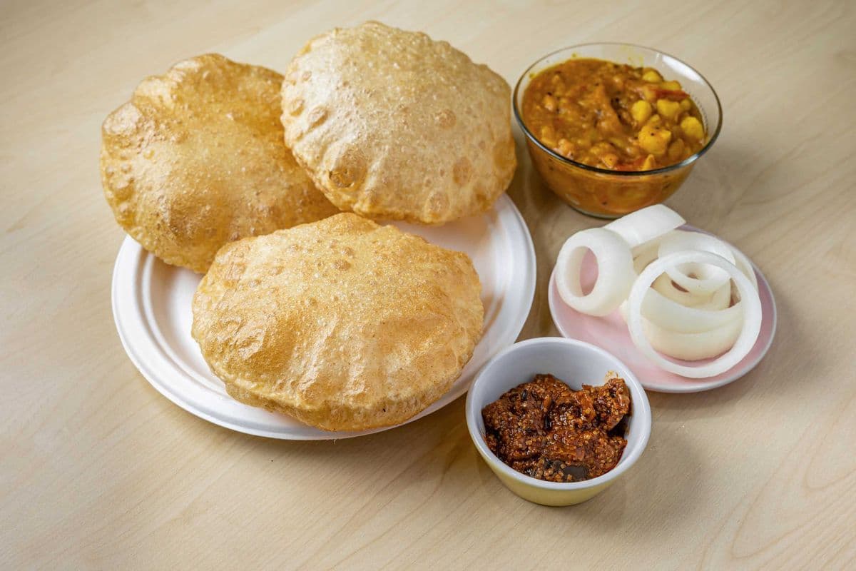 Aloo Poori Combo