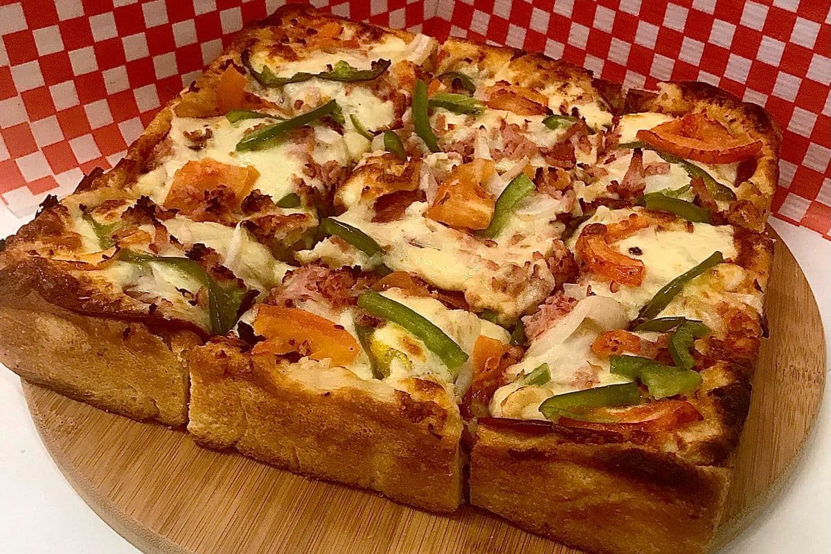 26. Mr. Universe Pizza